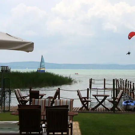 Royal Mediterran 公寓